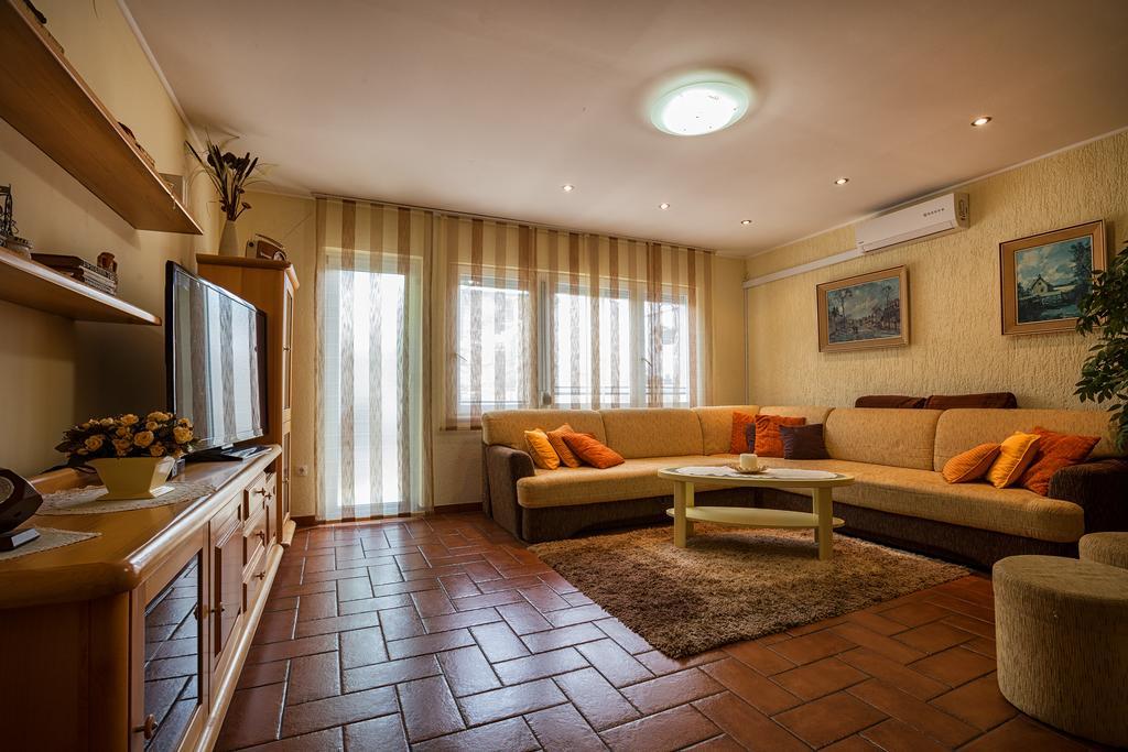 Holiday Villa Anna Primorski Dolac Экстерьер фото
